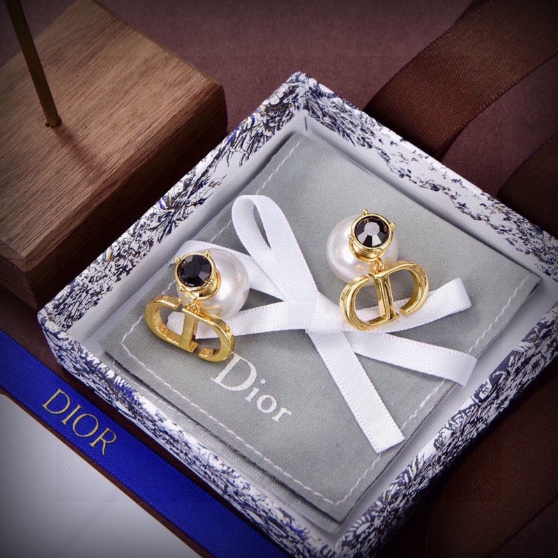 chr1st1an D10r earrings